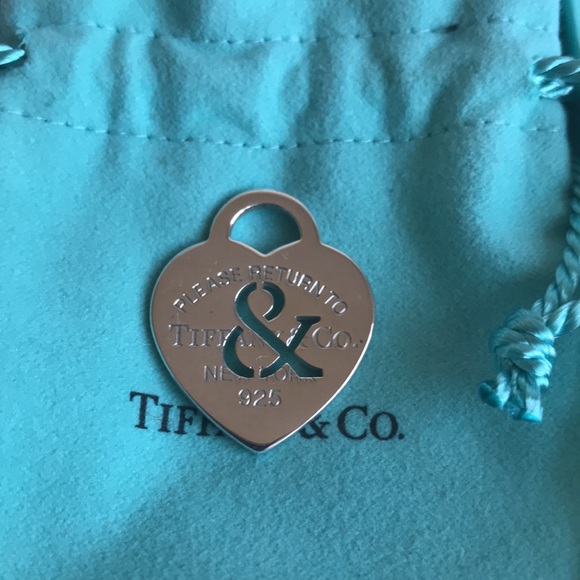 Tiffany & Co. Return to Tiffany Ampersand Heart Charm - Picture 2 of 4